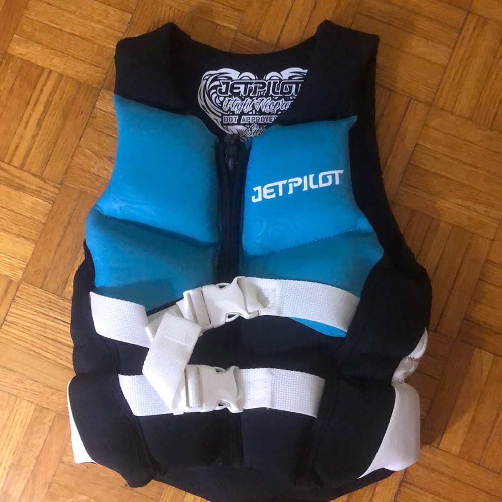 BRAND NEW NEVER USED Jet Pilot Light Neoprene DOT Approved Vest